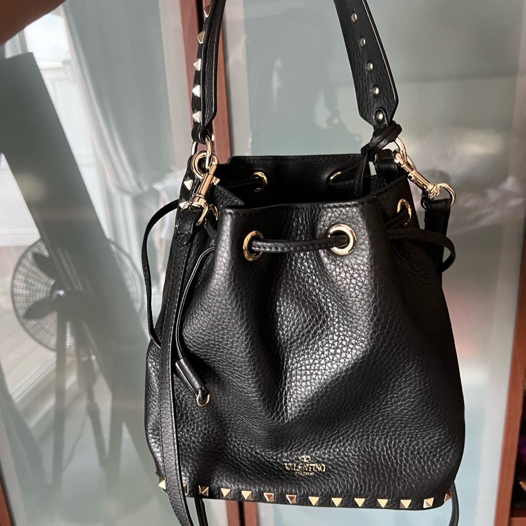 Valentino Rockstud Bucket Bag With 3 Straps